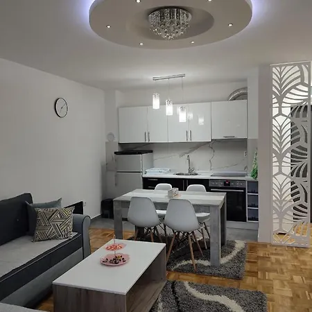 Apartamento Stan Na Dan Elena Lukavica